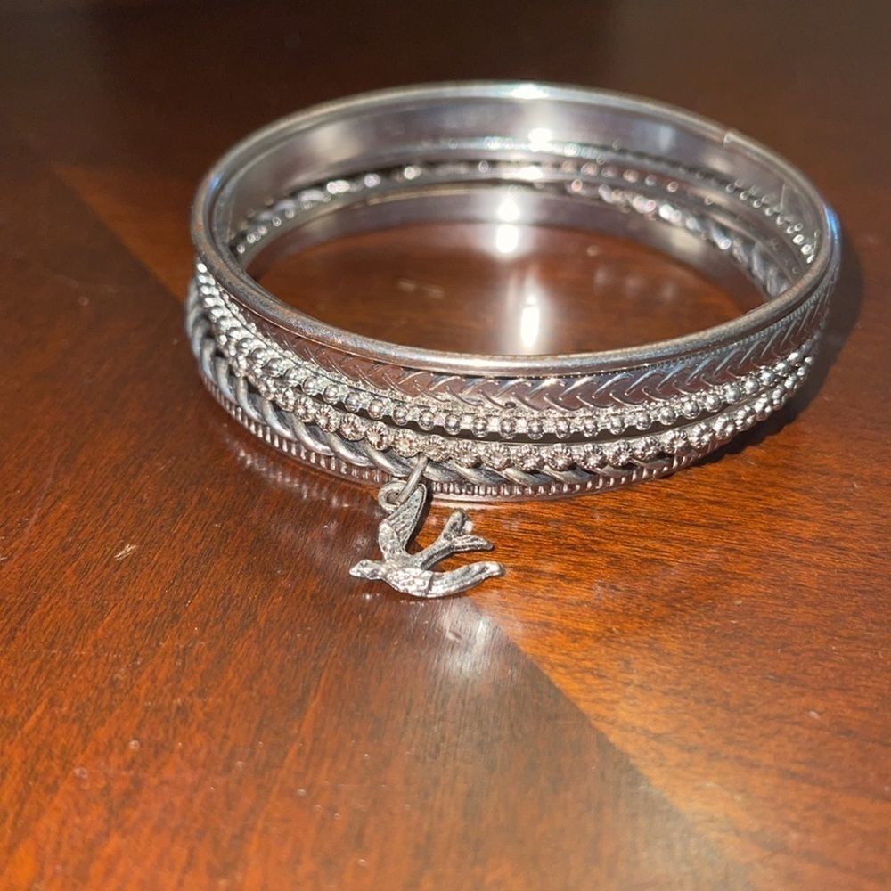 Set of 5 silver tone bracelets - Picture 3 of 5